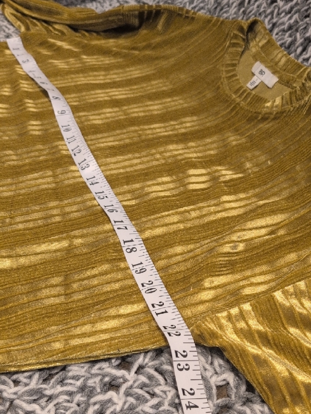 BP Metallic Velvet Crop Top • Golden Festival Statement • Retro Y2K Party Vibes - Picture 5 of 8